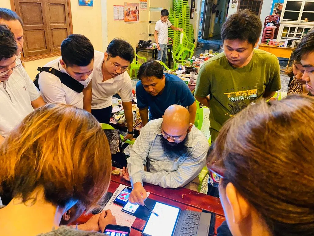 Thầy Thuận Thiên – Chuyên Gia, Đam Mê Và Sống