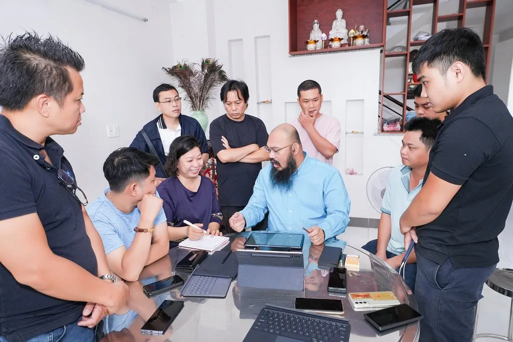 Ngày 28/06/2022 Thầy Cùng Học Viên Đến Thăm Nhà Khách Hàng