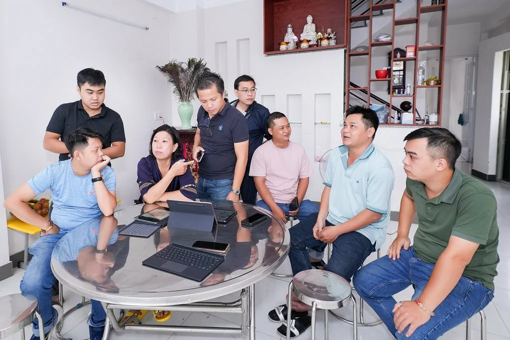 Ngày 28/06/2022 Thầy Cùng Học Viên Đến Thăm Nhà Khách Hàng