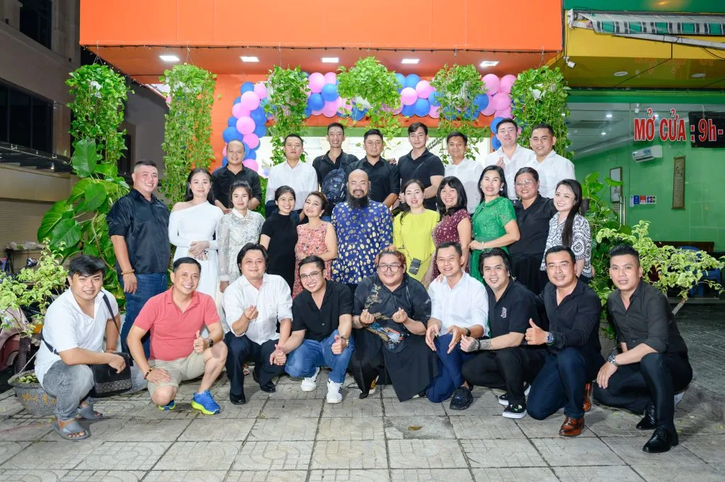 Buổi lễ trao bằng cấp cho học viên