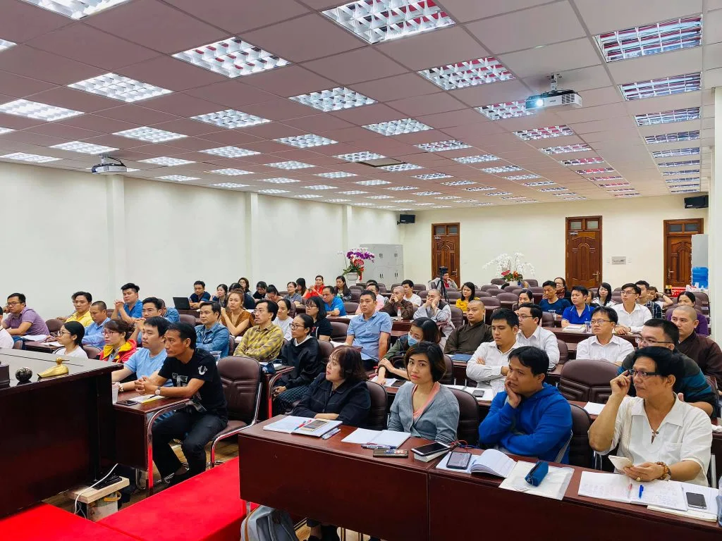 Thầy Dạy Phong Thủy Không Giống Ai